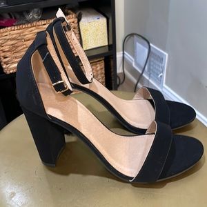 Black Charlotte Russe sandal. Size 10. Never Worn.